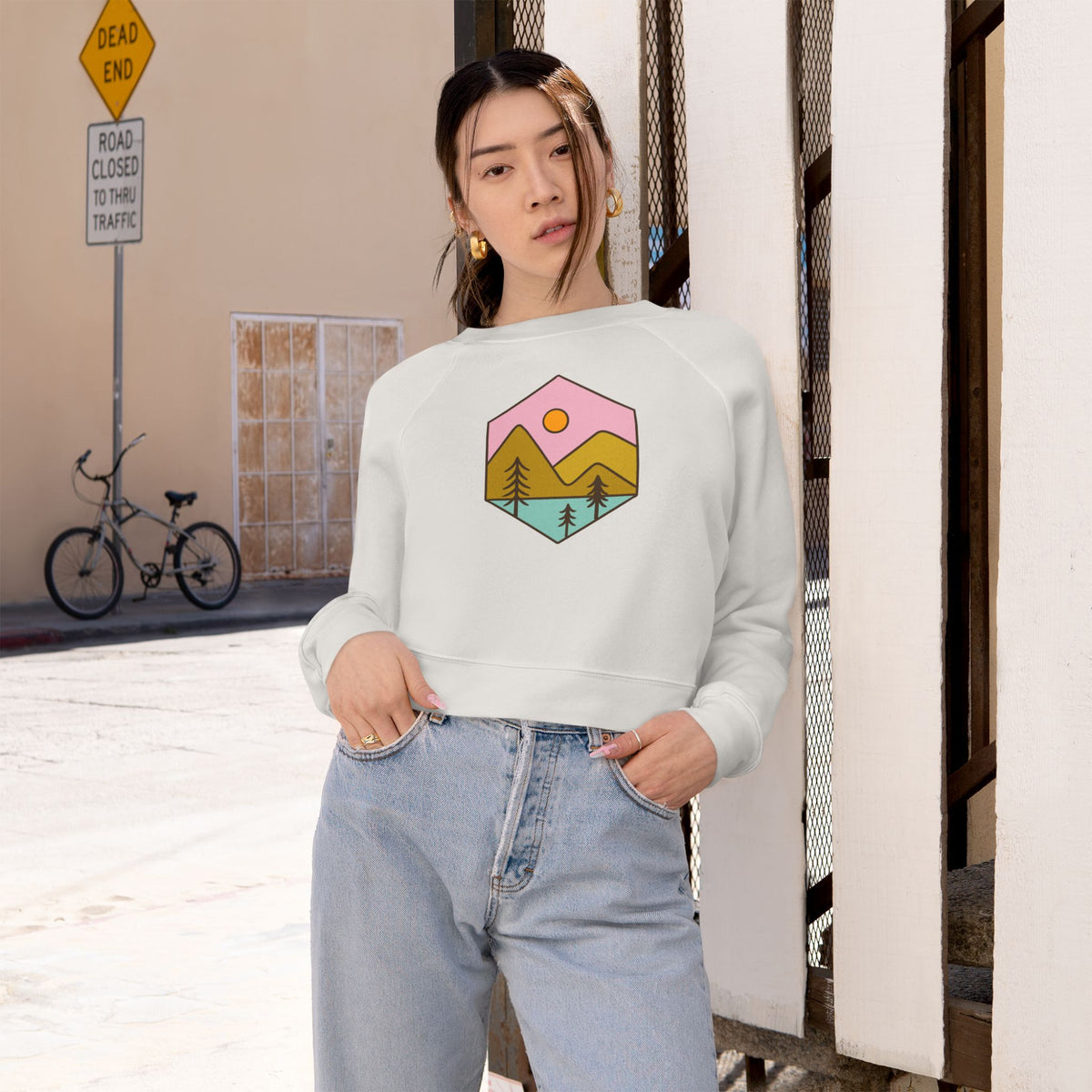 Cropped Fleece Pullover — Pastel Mountain Sunset Graphic