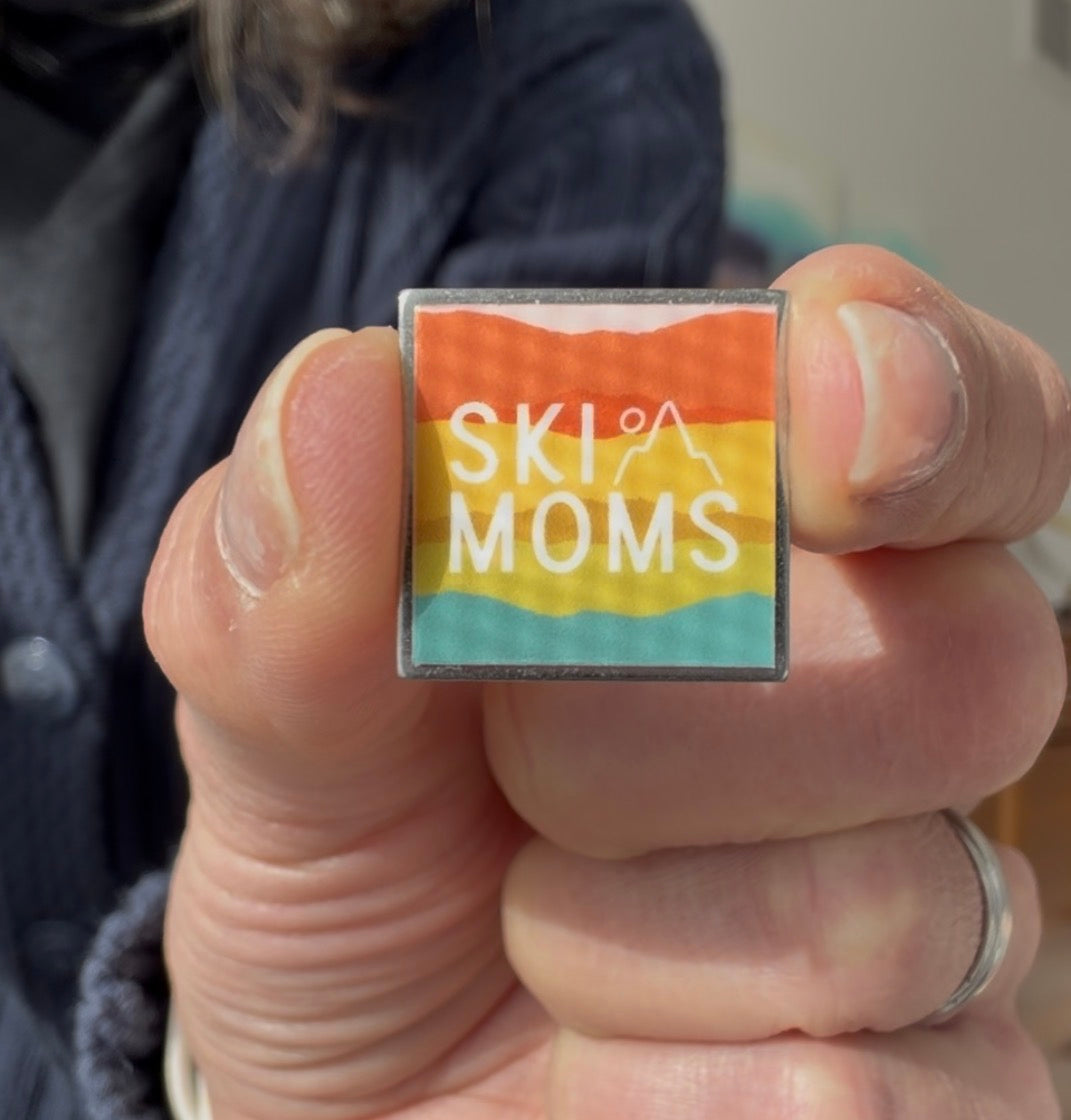Ski Moms 1" Enamal Pin