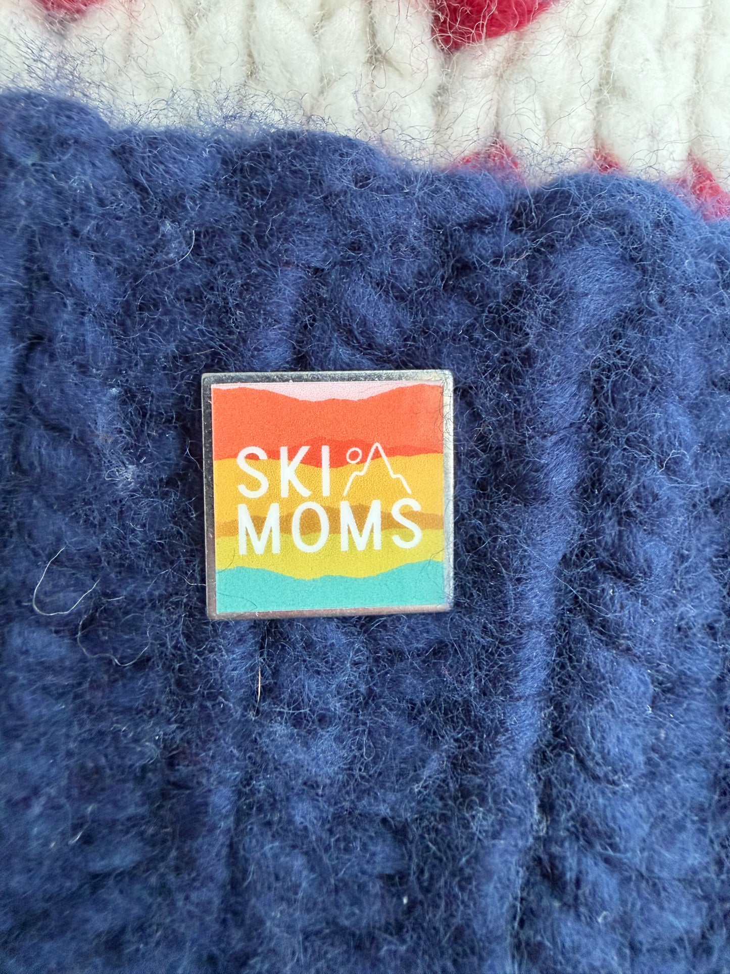 Ski Moms 1" Enamal Pin